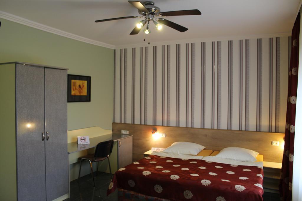 Pension Yellow Timisoara Exterior photo