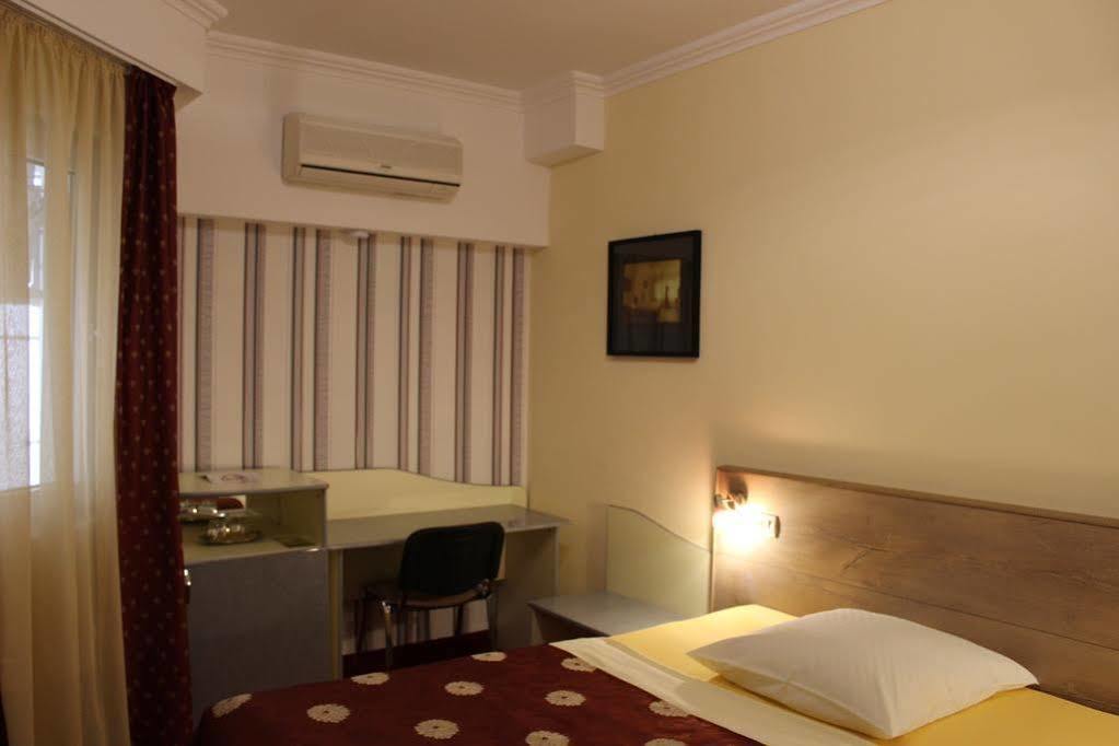 Pension Yellow Timisoara Exterior photo