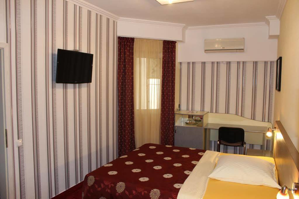 Pension Yellow Timisoara Exterior photo
