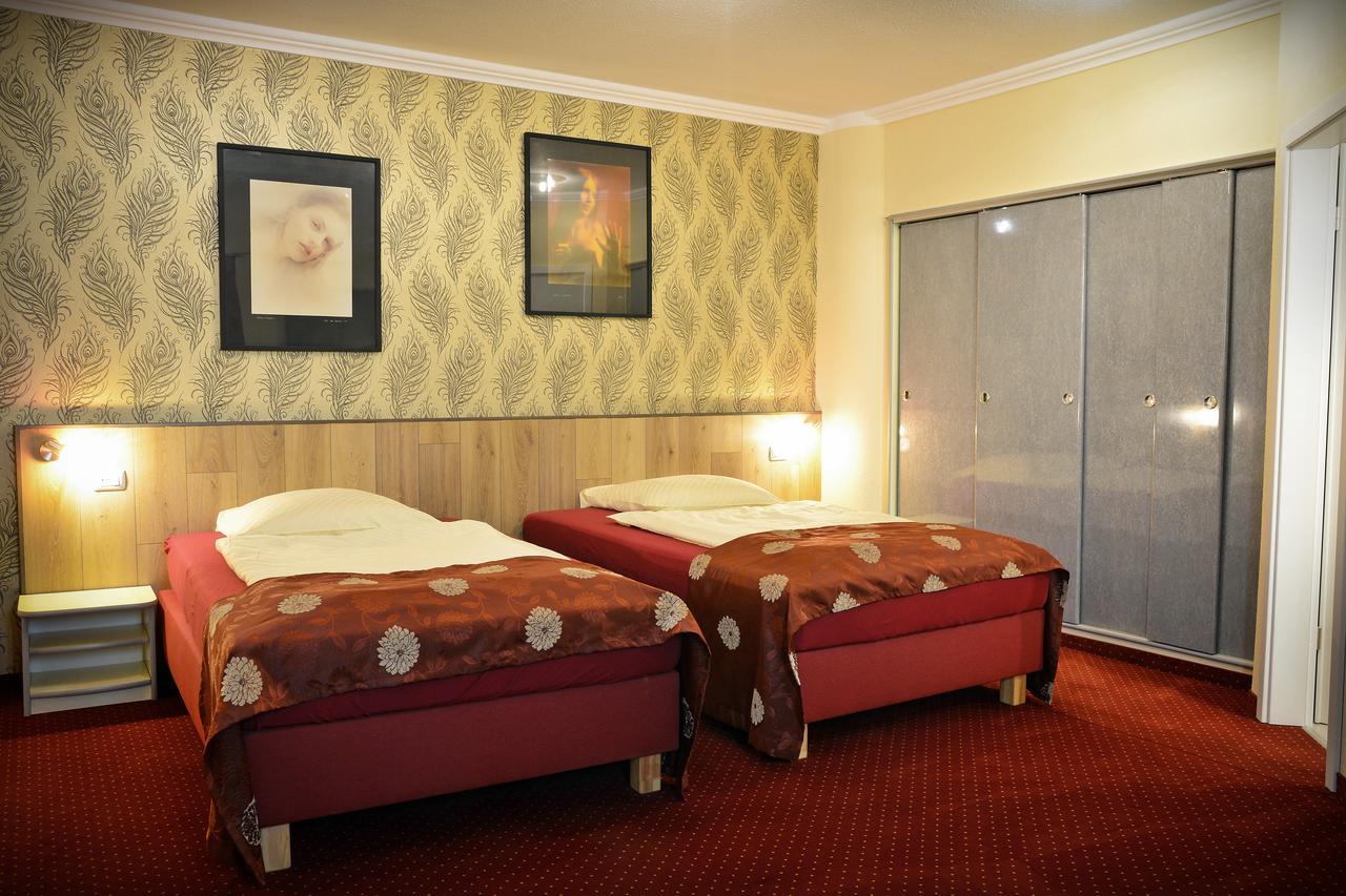 Pension Yellow Timisoara Exterior photo